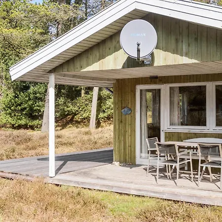 Дом отдыха 3 Bedroom Cozy In Romo