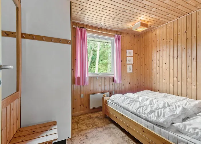 3 Bedroom Cozy In