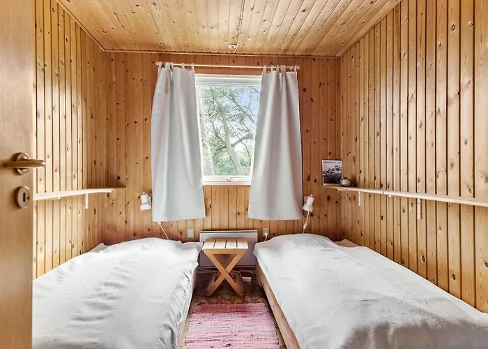 3 Bedroom Cozy In Feriehus *
